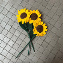 Load image into Gallery viewer, Crochet Sunflower